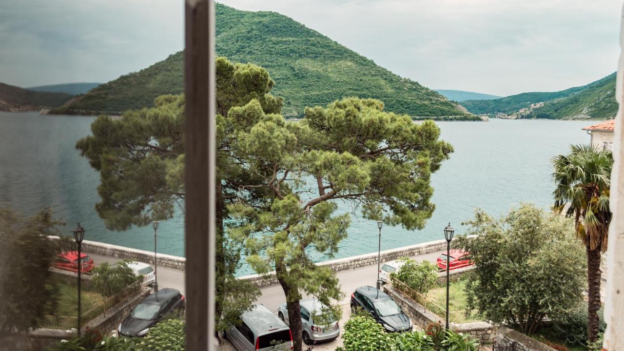 Sunny Port Apartment & Rooms Пераст Экстерьер фото