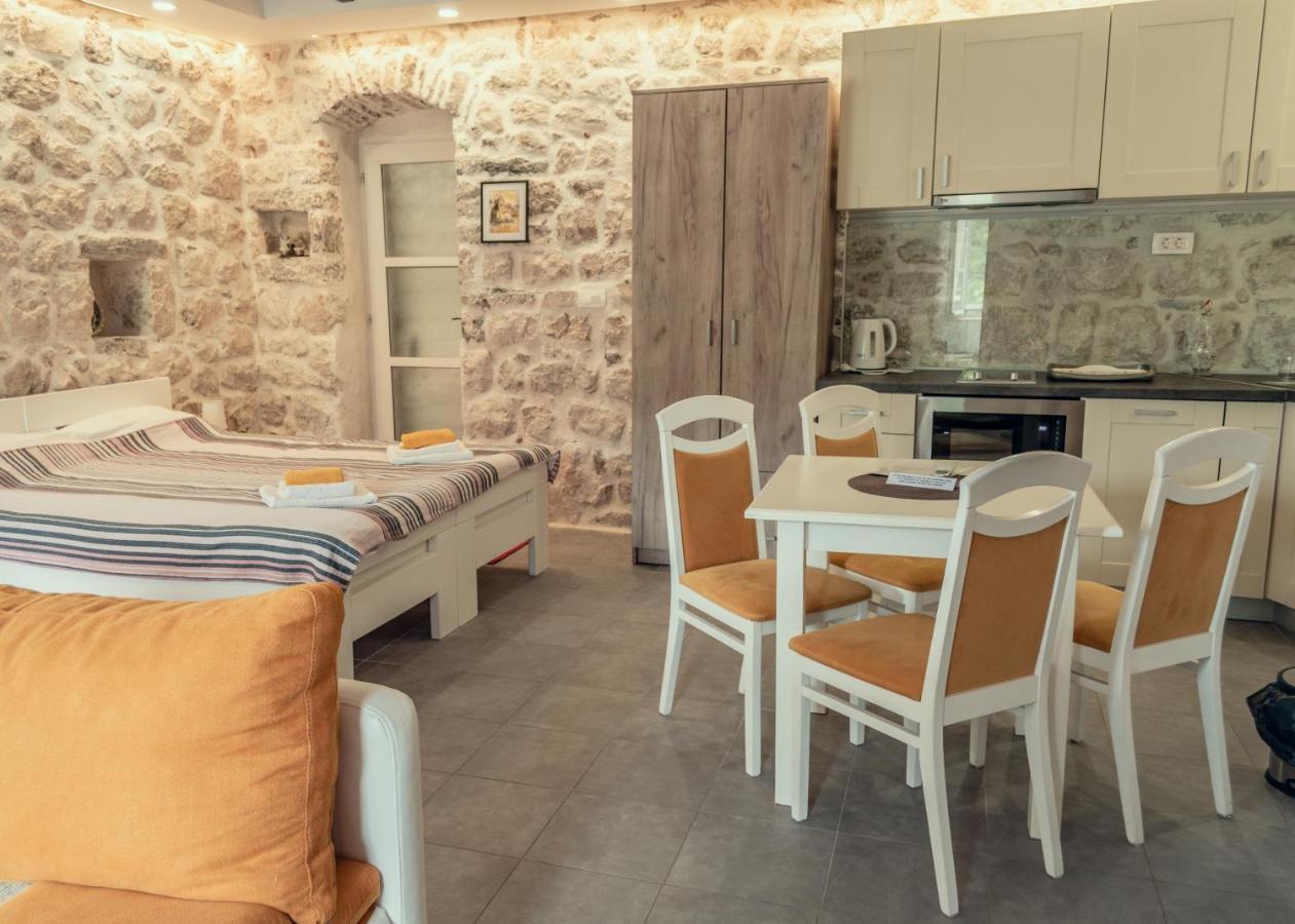 Sunny Port Apartment & Rooms Пераст Экстерьер фото